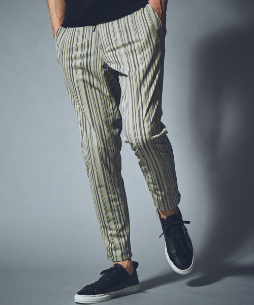 5351 POUR LES HOMMES(ゴーサンゴーイチプールオム)の「メッシュランダムストライプテーパードパンツ(その他パンツ・メンズ・ベージュ/ブラック・44/46/48)」の3枚目の写真