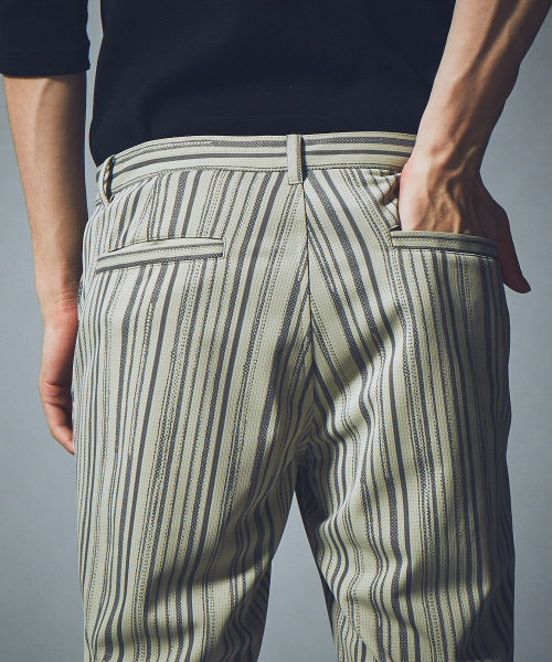 5351 POUR LES HOMMES(ゴーサンゴーイチプールオム)の「メッシュランダムストライプテーパードパンツ(その他パンツ・メンズ・ベージュ/ブラック・44/46/48)」の6枚目の写真