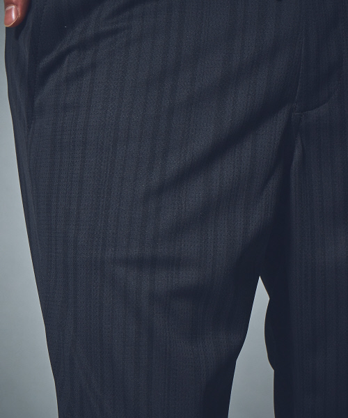 5351 POUR LES HOMMES(ゴーサンゴーイチプールオム)の「メッシュランダムストライプテーパードパンツ(その他パンツ・メンズ・ベージュ/ブラック・44/46/48)」の10枚目の写真