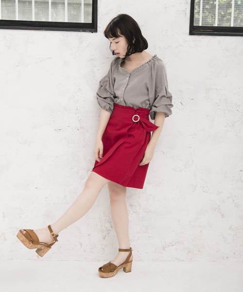 OLIVE des OLIVE（オリーブデオリーブ）の「ビジューバックル付きスカート（スカート・レディース・ブラック/ベージュ/レッド・FREE）」の17枚目の写真