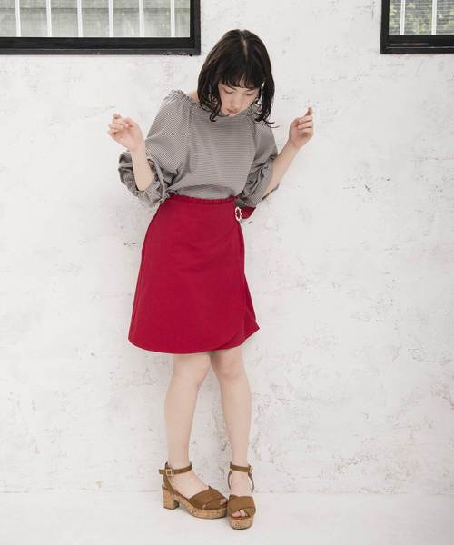 OLIVE des OLIVE（オリーブデオリーブ）の「ビジューバックル付きスカート（スカート・レディース・ブラック/ベージュ/レッド・FREE）」の16枚目の写真