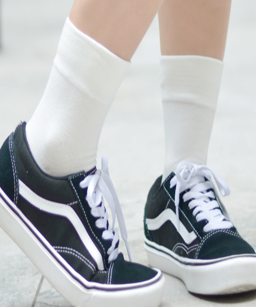 Fun & Daily（ファンアンドデイリー）の「F&D : キャンディカラーソックス（ソックス/靴下・レディース・ホワイト/ブラック/パープル/ピンク/イエロー/オレンジ/ブルー/グリーン・FREE）」の13枚目の写真