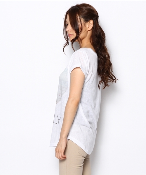 laule'a sunny side store（ラウレアサニーサイドストア）の「CALMLYハートフォトプリントTee（Tシャツ/カットソー・レディース・ホワイト・FREE）」の3枚目の写真