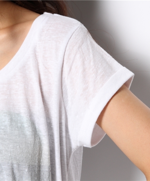 laule'a sunny side store（ラウレアサニーサイドストア）の「CALMLYハートフォトプリントTee（Tシャツ/カットソー・レディース・ホワイト・FREE）」の6枚目の写真