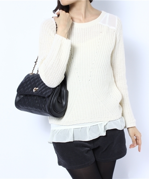 INGNI（イング）の「キルティングチェーン/Ｂａｇ（ショルダーバッグ・レディース・レッド系その他/ピンクベージュ/ブラック・MEDIUM/ONE SIZE）」の4枚目の写真
