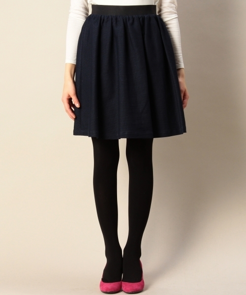 BEAUTY&YOUTH UNITED ARROWS（ビューティーアンドユースユナイテッドアローズ）の「BYSF レノクロス ギャザーフレアスカート ◆（スカート・レディース・ネイビー/ホワイト・SMALL/MEDIUM）」の3枚目の写真