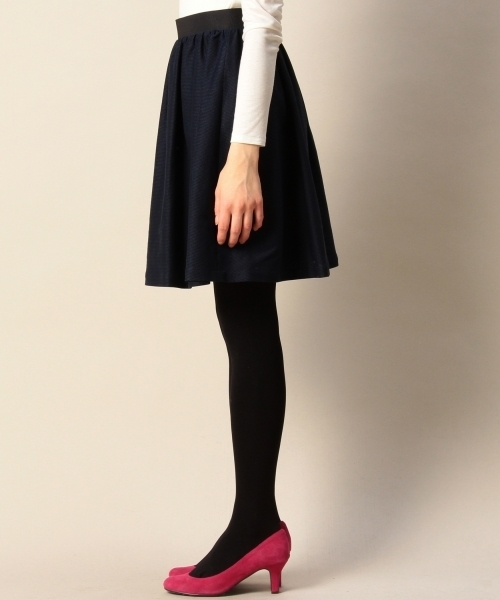 BEAUTY&YOUTH UNITED ARROWS（ビューティーアンドユースユナイテッドアローズ）の「BYSF レノクロス ギャザーフレアスカート ◆（スカート・レディース・ネイビー/ホワイト・SMALL/MEDIUM）」の4枚目の写真