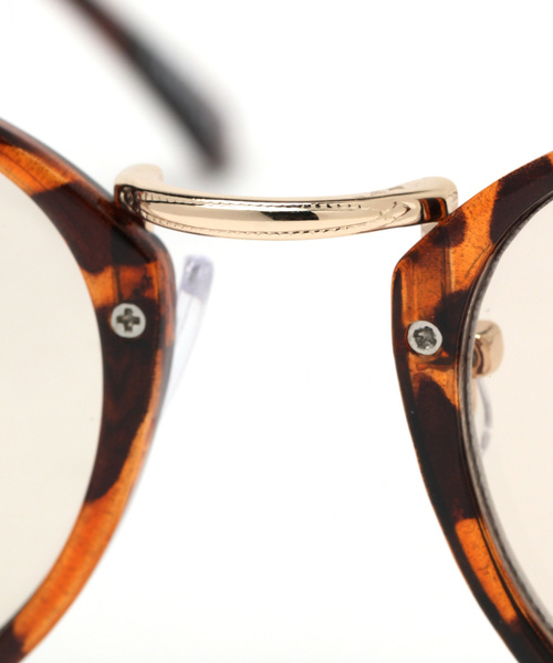 LAKOLE(ラコレ)の「ウェリントンメタルカラーサングラス / LAKOLE(サングラス・レディース・ブラウン/その他3/ブルー・FREE)」の8枚目の写真