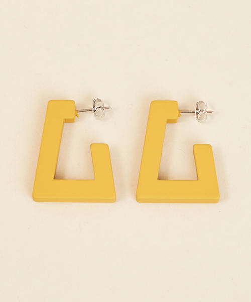 BEAUTY&YOUTH UNITED ARROWS（ビューティーアンドユースユナイテッドアローズ）の「BY∴ カラーブロックビッグピアス о（ピアス（両耳用）・レディース・レッド/コバルトブルー/ベージュ/イエロー・FREE）」の9枚目の写真