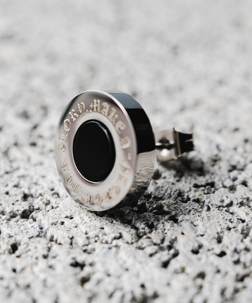 Pledge（プレッジ）の「【Bk】【Pledge（プレッジ）】オニキスピアス（片耳）（ピアス（片耳用）・メンズ・ブラック/シルバー/ゴールド・FREE）」の3枚目の写真