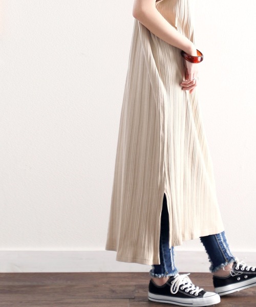 さらり柔らか。ランダムリブキーネックロング丈半袖ワンピース