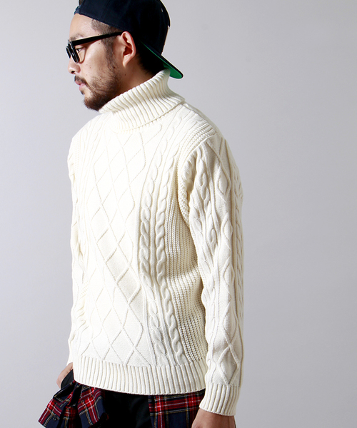 WEGO（ウィゴー）の「WEGO/切替ケーブルタートルニット（ニット/セーター・メンズ・オフホワイト/ブラック/ネイビー/ワイン・MEDIUM/LARGE）」の2枚目の写真