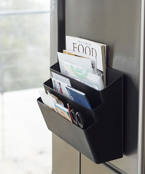 212 Kitchen Store トゥワントゥキッチンストア の Tower タワー 冷蔵庫マグネット収納ポケット 3段 Bk キッチンツール Wear