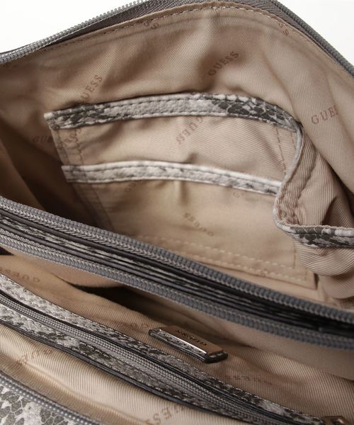 Guess（ゲス）の「HOLLY Convertible Crossbody Flap（ハンドバッグ）」 WEAR