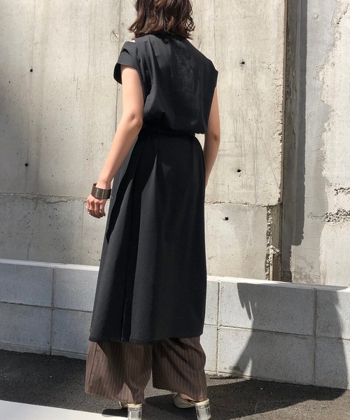 &g'aime（アンジェム）の「【&g'aime】肩スリットロングチュニック（Tシャツ/カットソー・レディース・ブラック/モカ/チャコール・FREE）」の4枚目の写真