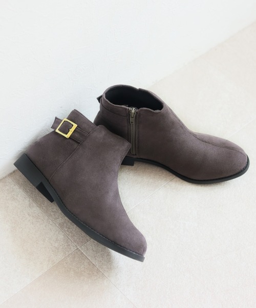 VIVIAN（ヴィヴィアン）の「軽量ソール＆ローヒールベルテッドショートブーツ（ブーツ・レディース・グレー系その他3/ブラック系その他2/その他4/ホワイト×カーキブラウン/アッシュブラウン/ブラウン系その他5/ブラウン系その他6/ダークアッシュ/ブルーグリーン/D/E/ブラック系その他3・S/LL/L/M）」の6枚目の写真