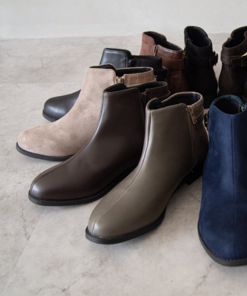 VIVIAN（ヴィヴィアン）の「軽量ソール＆ローヒールベルテッドショートブーツ（ブーツ・レディース・グレー系その他3/ブラック系その他2/その他4/ホワイト×カーキブラウン/アッシュブラウン/ブラウン系その他5/ブラウン系その他6/ダークアッシュ/ブルーグリーン/D/E/ブラック系その他3・S/LL/L/M）」の13枚目の写真