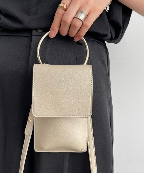 NEUNA(ヌナ)の「組み合わせショルダーバッグモバイルケースiphoneケース(ショルダーバッグ・レディース・ブラック/ベージュ/アイボリー・FREE)」の3枚目の写真