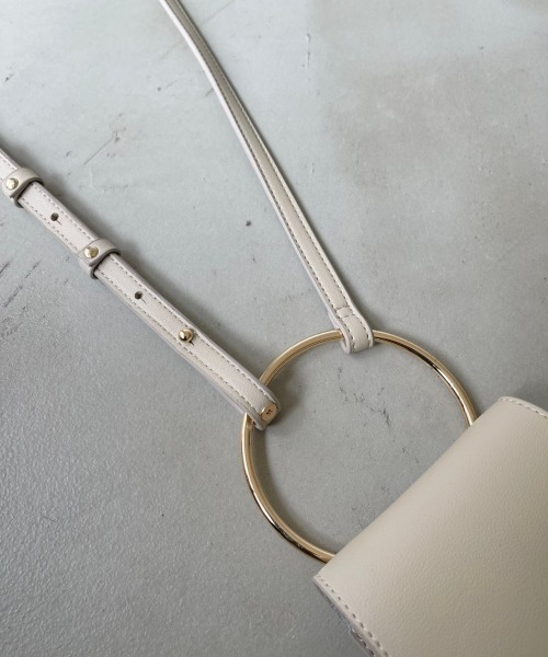 NEUNA(ヌナ)の「組み合わせショルダーバッグモバイルケースiphoneケース(ショルダーバッグ・レディース・ブラック/ベージュ/アイボリー・FREE)」の7枚目の写真