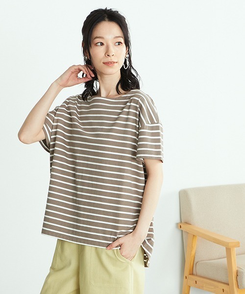 ONIGIRI（オニギリ）の「〈オーガニックコットン〉バックスリットボーダー半袖Ｔシャツ（Tシャツ/カットソー・レディース・ホワイト/ブラウン/ターコイズブルー・FREE）」の3枚目の写真