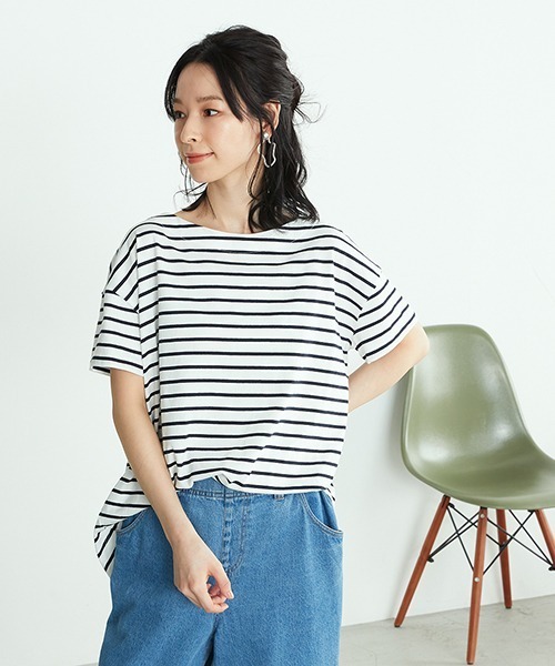 ONIGIRI（オニギリ）の「〈オーガニックコットン〉バックスリットボーダー半袖Ｔシャツ（Tシャツ/カットソー・レディース・ホワイト/ブラウン/ターコイズブルー・FREE）」の4枚目の写真