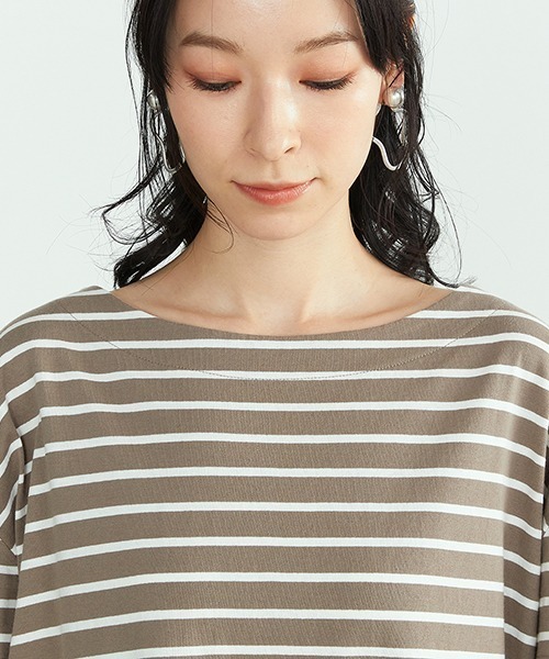 ONIGIRI（オニギリ）の「〈オーガニックコットン〉バックスリットボーダー半袖Ｔシャツ（Tシャツ/カットソー・レディース・ホワイト/ブラウン/ターコイズブルー・FREE）」の20枚目の写真