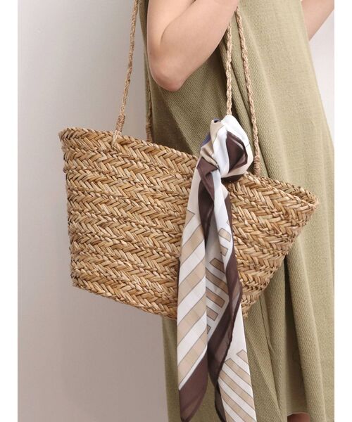 Ungrid（アングリッド）の「モチーフ大判スカーフ（バンダナ/スカーフ・レディース・ブラウン/ブルー・FREE）」の4枚目の写真