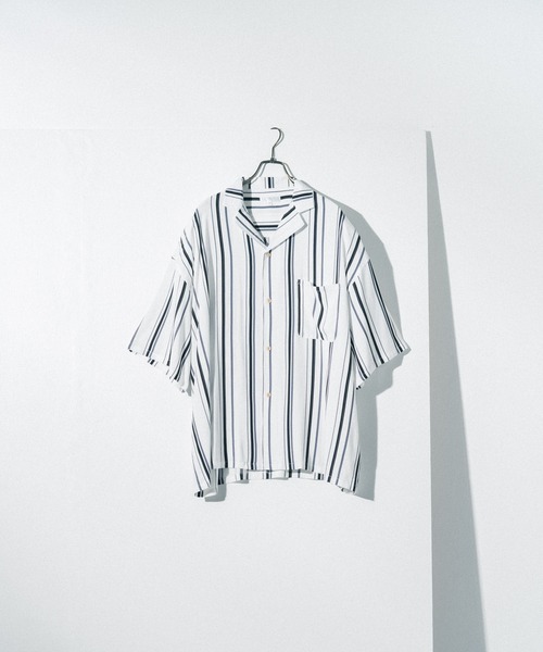 Ressaca（レサーカ）の「オーバーサイズ レーヨン アロハシャツ 総柄 オープンカラーシャツ（シャツ/ブラウス・メンズ・ベージュ/ホワイト系/ベージュ系/ブラック/その他1/ブラック系2/ホワイト/その他/ブラック系1/ブルー/ブラック系/ブルー系/ホワイト系1・M/L）」の3枚目の写真