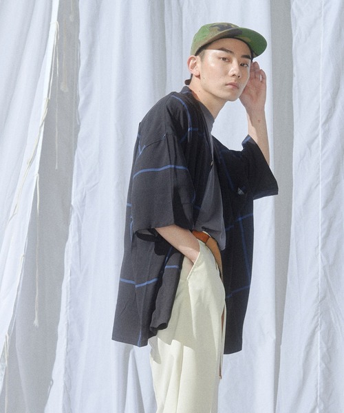 Ressaca（レサーカ）の「オーバーサイズ レーヨン アロハシャツ 総柄 オープンカラーシャツ（シャツ/ブラウス・メンズ・ベージュ/ホワイト系/ベージュ系/ブラック/その他1/ブラック系2/ホワイト/その他/ブラック系1/ブルー/ブラック系/ブルー系/ホワイト系1・M/L）」の20枚目の写真