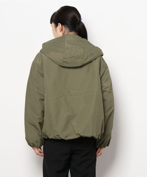 INTERPLANET（インタープラネット）の「中綿エコサーモライトブルゾン（ブルゾン・レディース・ブラック/カーキ/キャメル・FREE）」の6枚目の写真