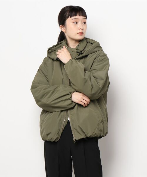 INTERPLANET（インタープラネット）の「中綿エコサーモライトブルゾン（ブルゾン・レディース・ブラック/カーキ/キャメル・FREE）」の8枚目の写真