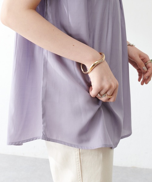 半袖ダブルフリルデザインブラウス
