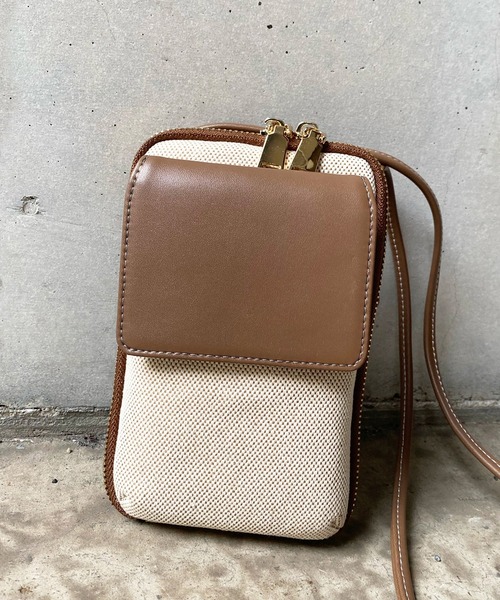 DouDou（ドゥドゥ）の「キャンバス×レザー機能ポシェット（ショルダーバッグ・レディース・ブラック/ブラウン・FREE）」の3枚目の写真