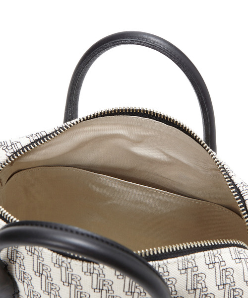 TOPKAPI(トプカピ)の「モノグラム プリント ボストンバッグ(ハンドバッグ・レディース・ブラック・FREE)」の4枚目の写真