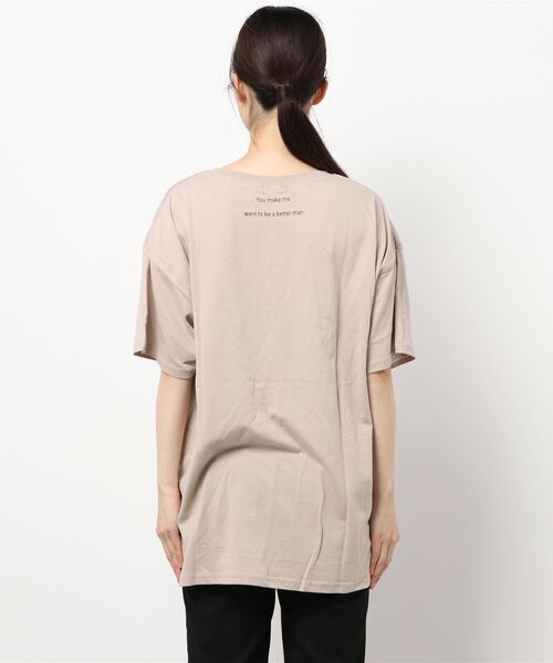 MATCH&more（マッチアンドモア）の「ロゴプリントオーバーサイズ半袖Ｔシャツ（Tシャツ/カットソー・レディース・ホワイト/ブラック/ベージュ/グレー/カーキ・FREE）」の6枚目の写真