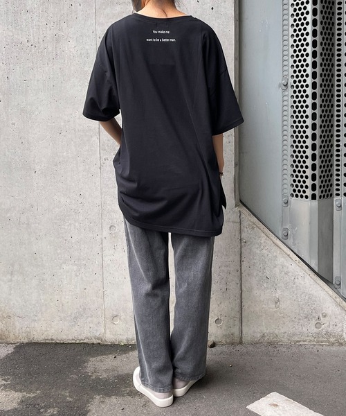 MATCH&more（マッチアンドモア）の「ロゴプリントオーバーサイズ半袖Ｔシャツ（Tシャツ/カットソー・レディース・ホワイト/ブラック/ベージュ/グレー/カーキ・FREE）」の12枚目の写真