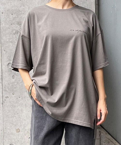 MATCH&more（マッチアンドモア）の「ロゴプリントオーバーサイズ半袖Ｔシャツ（Tシャツ/カットソー・レディース・ホワイト/ブラック/ベージュ/グレー/カーキ・FREE）」の22枚目の写真