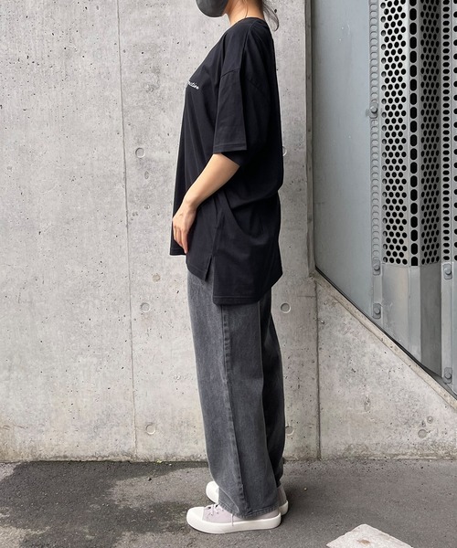 MATCH&more（マッチアンドモア）の「ロゴプリントオーバーサイズ半袖Ｔシャツ（Tシャツ/カットソー・レディース・ホワイト/ブラック/ベージュ/グレー/カーキ・FREE）」の14枚目の写真