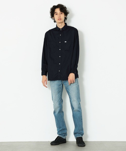 Lee(リー)の「ラウンドカラー 長袖シャツ(シャツ/ブラウス・メンズ・ホワイト/ネイビー・SMALL/MEDIUM/LARGE)」の4枚目の写真