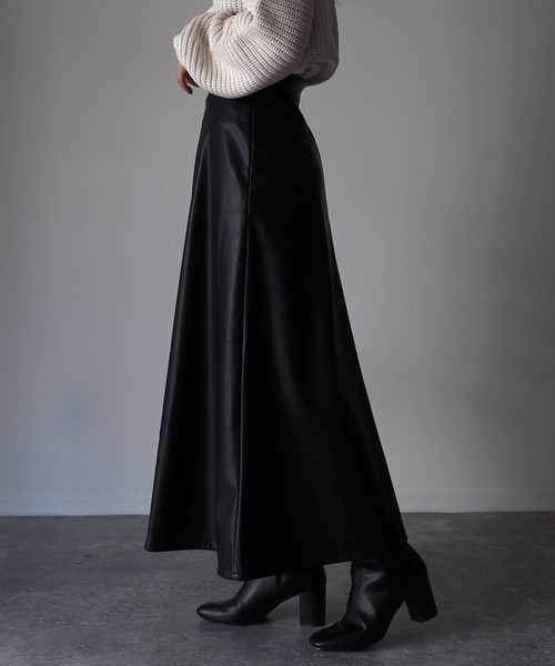 Riberry（リベリー）の「ロングフレアスカート（スカート・レディース・ブラック/アイボリー/ベージュ・MEDIUM）」の8枚目の写真