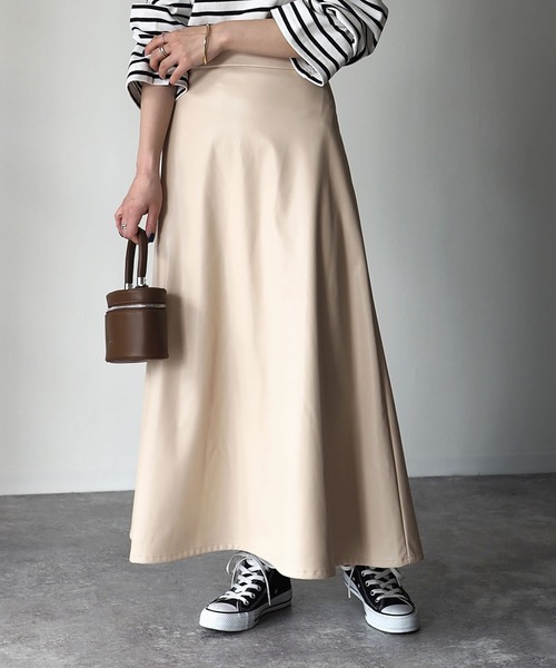 Riberry（リベリー）の「ロングフレアスカート（スカート・レディース・ブラック/アイボリー/ベージュ・MEDIUM）」の13枚目の写真