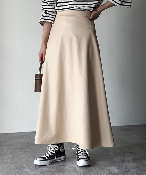 Riberry（リベリー）の「ロングフレアスカート（スカート・レディース・ブラック/アイボリー/ベージュ・MEDIUM）」の21枚目の写真