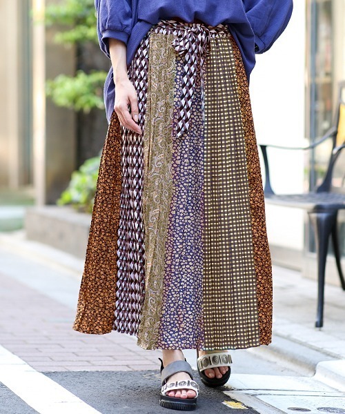 チチカカ（チチカカ）の「パッチプリーツスカート（スカート・レディース・グリーン/ブラウン・FREE）」の2枚目の写真