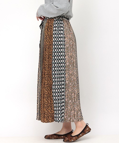 チチカカ（チチカカ）の「パッチプリーツスカート（スカート・レディース・グリーン/ブラウン・FREE）」の11枚目の写真