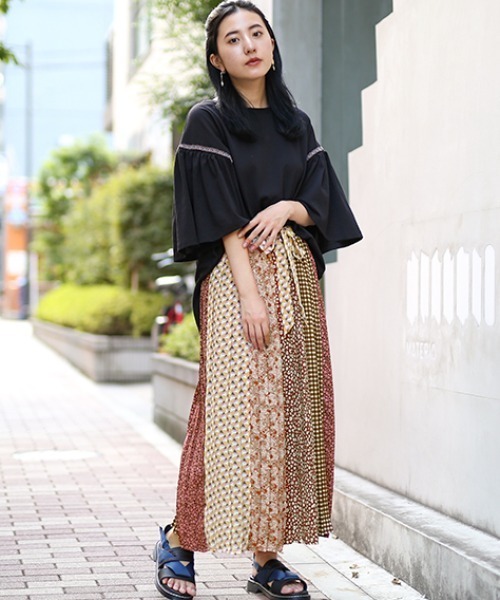 チチカカ（チチカカ）の「パッチプリーツスカート（スカート・レディース・グリーン/ブラウン・FREE）」の9枚目の写真