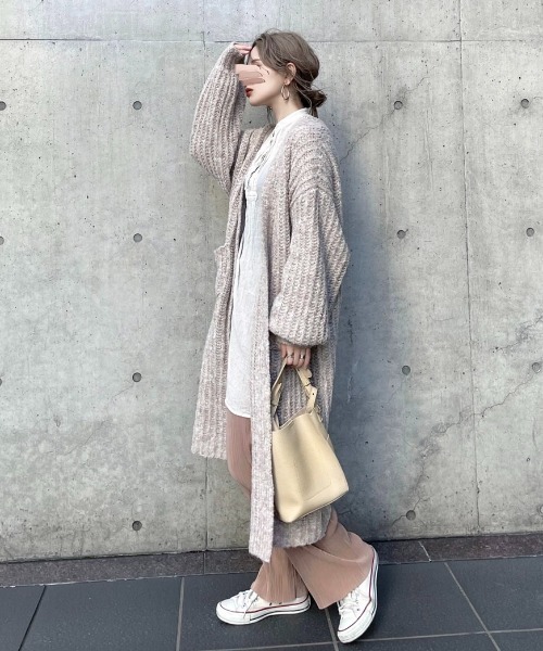 INTER FACTORY(インターファクトリー)の「ファッションインフルエンサー kally - ボリュームロングニットカーディガン made in INTER FACTORY(カーディガン/ボレロ・レディース・ダークブラウン/ベージュ・FREE)」の16枚目の写真