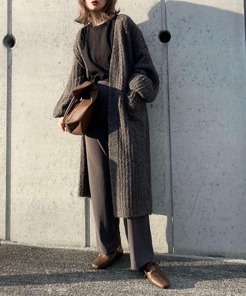 INTER FACTORY(インターファクトリー)の「ファッションインフルエンサー kally - ボリュームロングニットカーディガン made in INTER FACTORY(カーディガン/ボレロ・レディース・ダークブラウン/ベージュ・FREE)」の22枚目の写真