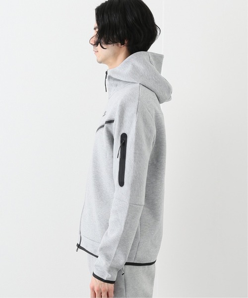 NIKE(ナイキ)の「【NIKE / ナイキ】 TECH FLEECE FULLZIP HOODIE ブルゾンパーカー(ブルゾン・メンズ・ブラック/グレー・MEDIUM/LARGE)」の3枚目の写真