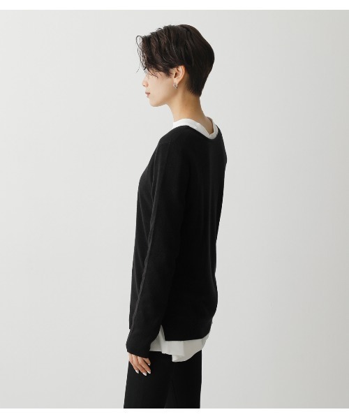 AZUL by moussy(アズールバイマウジー)の「NUDIE 2WAY V/N KNIT/ヌーディー2WAYVネックニット(ニット/セーター・レディース・ブラック/ダークグリーン/ベージュ/オフホワイト/マジェンタ・SMALL/MEDIUM/LARGE)」の20枚目の写真