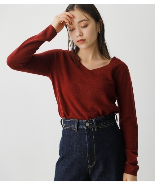 AZUL by moussy(アズールバイマウジー)の「NUDIE 2WAY V/N KNIT/ヌーディー2WAYVネックニット(ニット/セーター・レディース・ブラック/ダークグリーン/ベージュ/オフホワイト/マジェンタ・SMALL/MEDIUM/LARGE)」の21枚目の写真